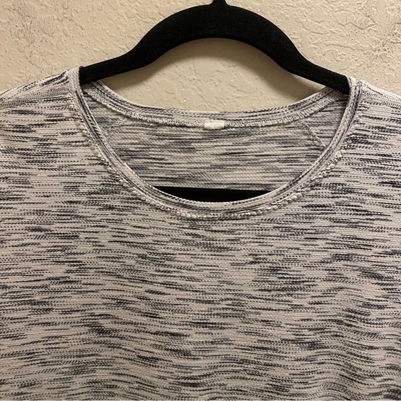 Lululemon Run Around Tee Tiger Space Dye Black White Size 8 - Picture 4 of 9